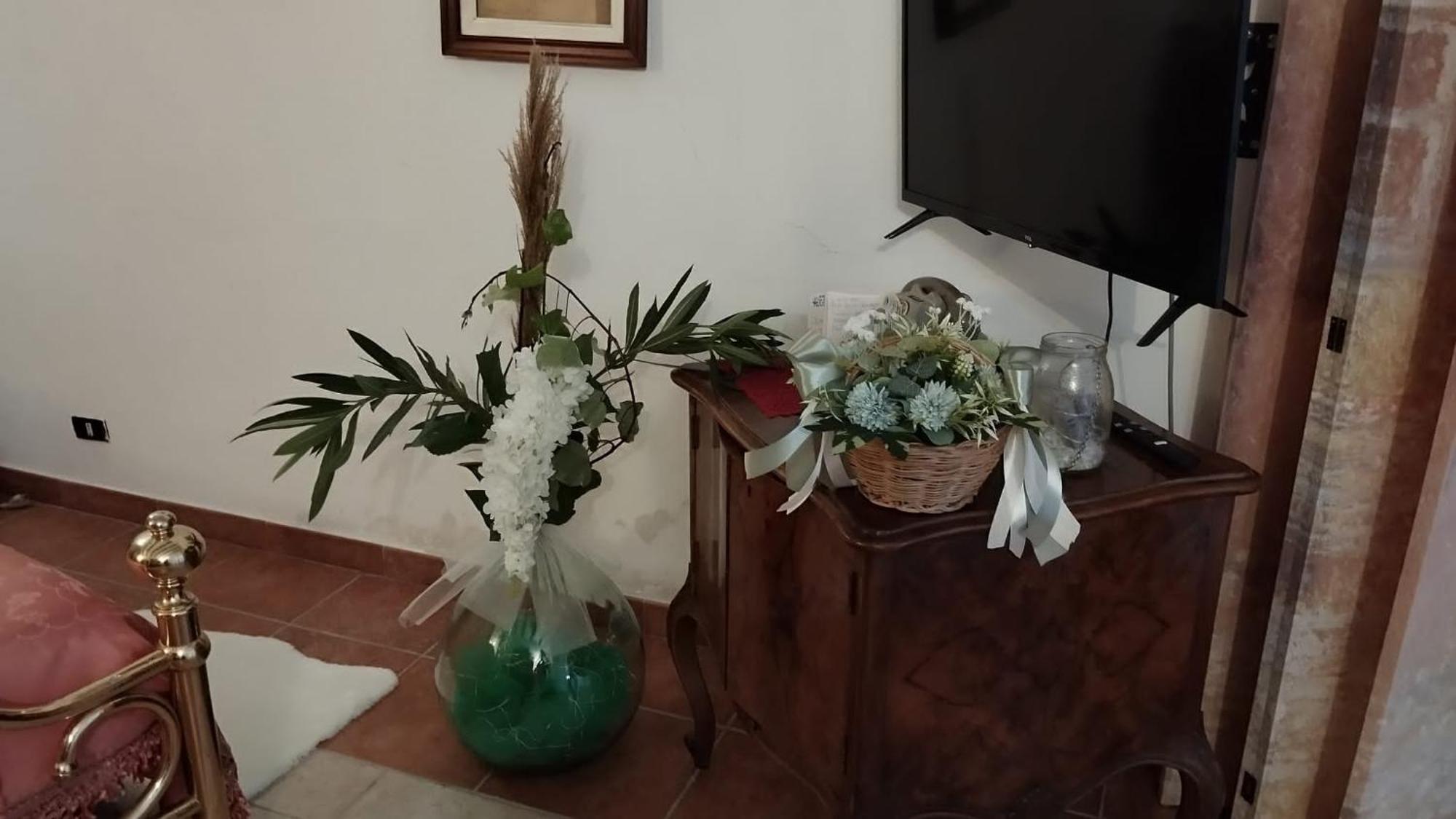 Al Cantinone Toffia Kültér fotó